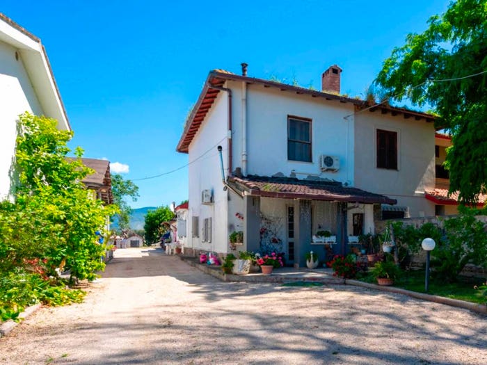 Casa con 6 locali in vendita in Strada del Truglio, Latina Scalo, Latina