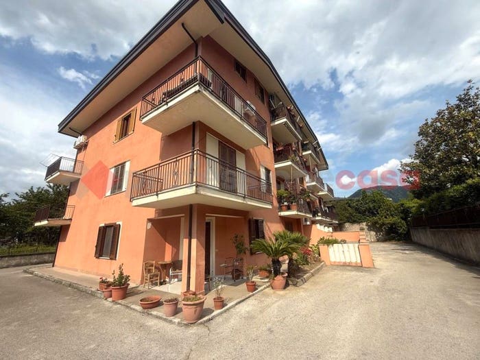 Appartamento quadrilocale in vendita in Via Falcone borsellino, Trescine, Cervinara