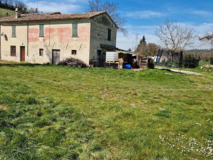Casa con 5 locali in vendita in Strada Comunale di Carignano, Fenile Carignano, Fano