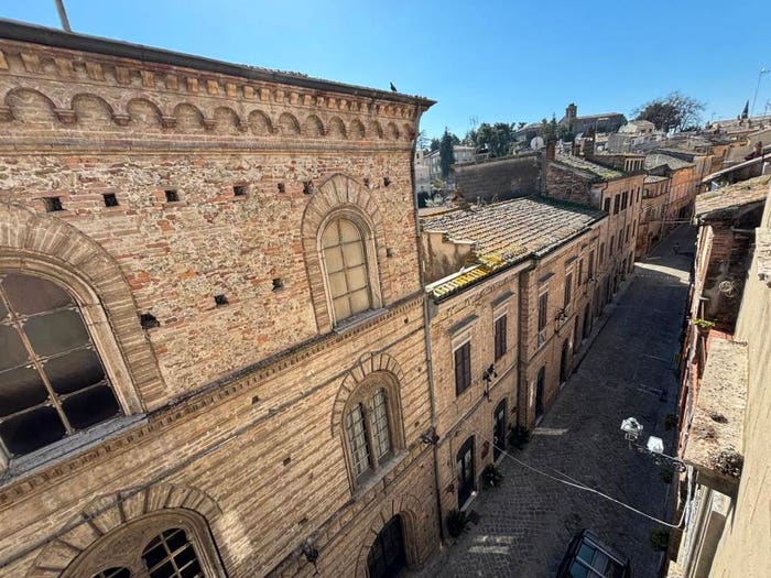 Appartamento con 6 locali in vendita in Via Luchina Saccoccia, Centro, Ripatransone