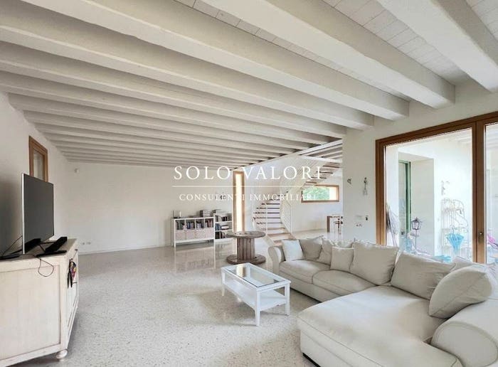 Casa con 5 locali in vendita in Centro, Montebelluna