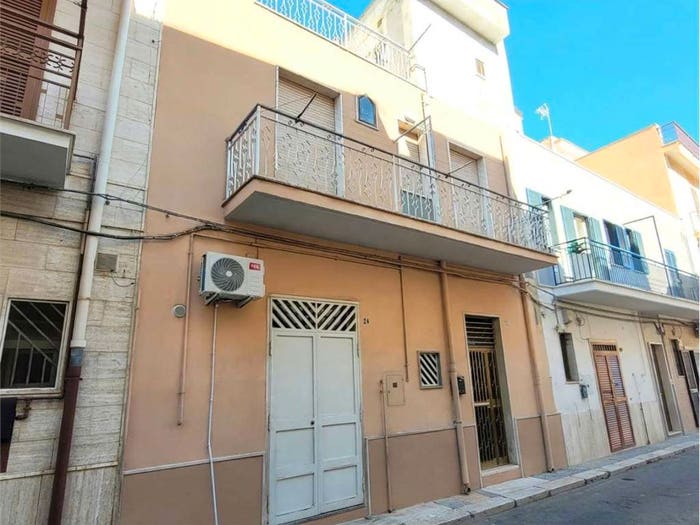 Casa trilocale in vendita in VIA SILVIO PELLICO, Centro, Cerignola