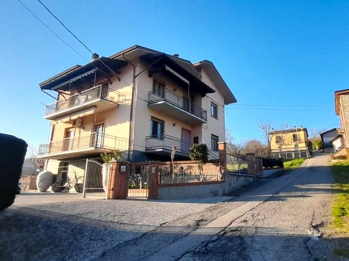 Casa con 6 locali in vendita in Trevozzo, Alta Val Tidone