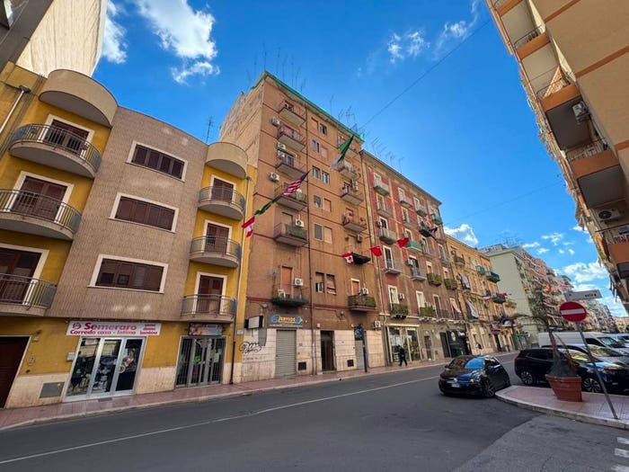 Appartamento trilocale in vendita in Via Cesare Battisti, Tre Carrare, Taranto