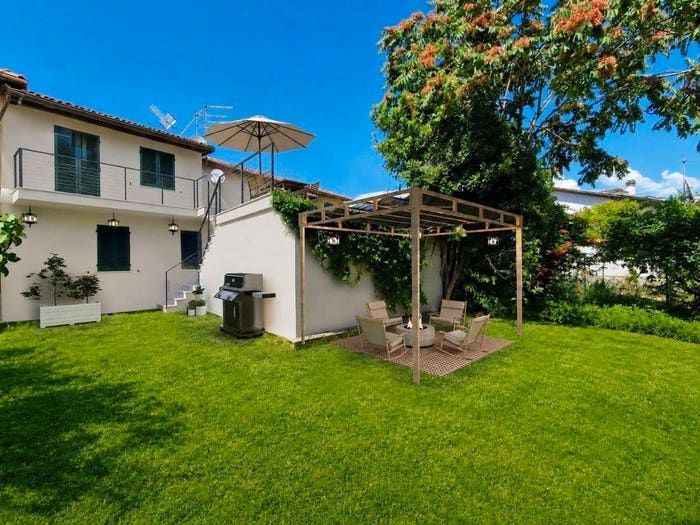 Casa quadrilocale in vendita in Via Fivizzano, Avenza, Carrara