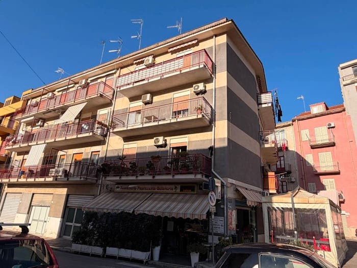 Appartamento trilocale in vendita in Via Ugo La Malfa, Lascari