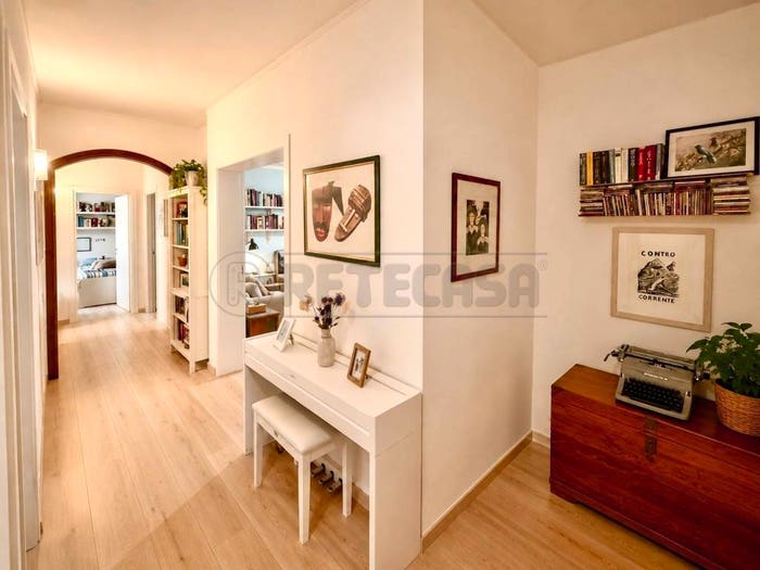 Appartamento con 6 locali in vendita in Via della Pace I Traversa, Colombiera Molicciara, Castelnuovo Magra