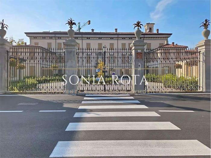 Appartamento con 6 locali in vendita in Via Comun Nuovo, Stezzano
