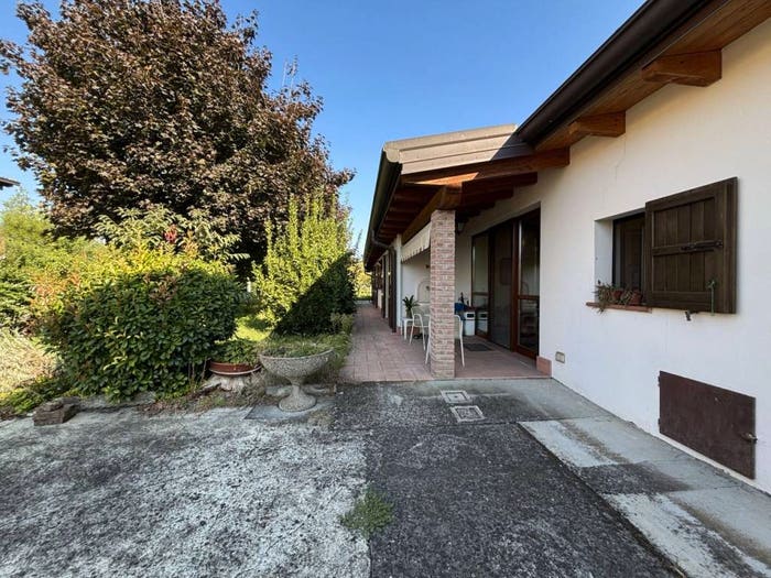 Casa quadrilocale in vendita in Via Vedole, Vedole, Colorno