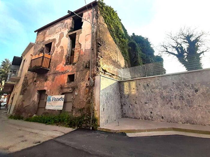 Casa con 6 locali in vendita in via SANTA CROCE SNC, Somma Vesuviana