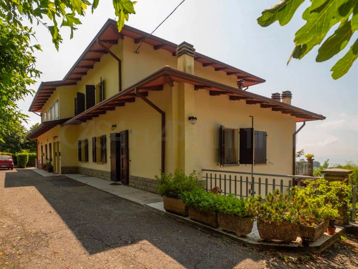 Appartamento quadrilocale in vendita in Centro, Zocca