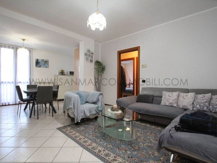 Appartamento trilocale in vendita in Chiuso, Lecco