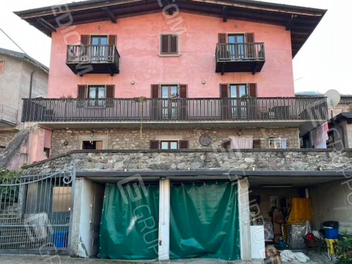 Appartamento bilocale in vendita in Via Giovanni XXIII Artogne BS Italia, Centro, Artogne
