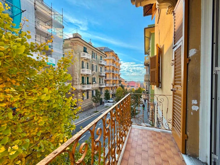 Appartamento quadrilocale in vendita in Viale Carlo Canepa, Sestri Ponente, Genova