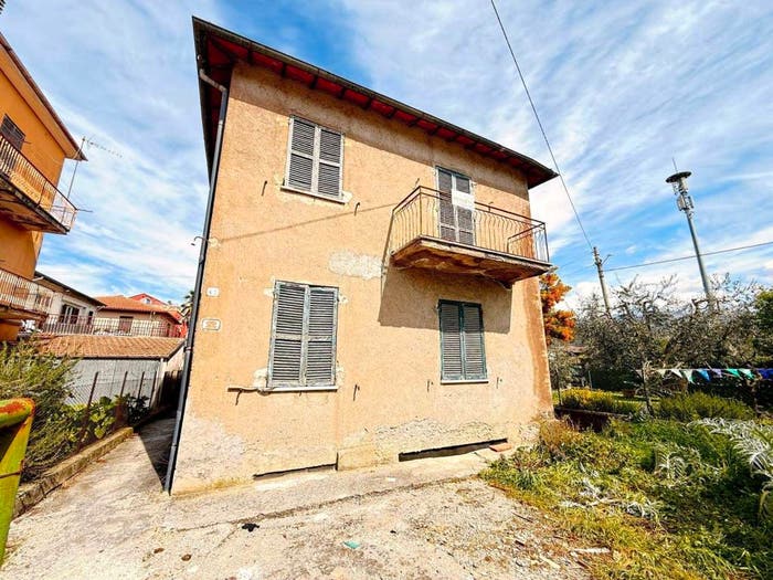 Casa trilocale in vendita in VIA MICIOCCOLI, Rieti