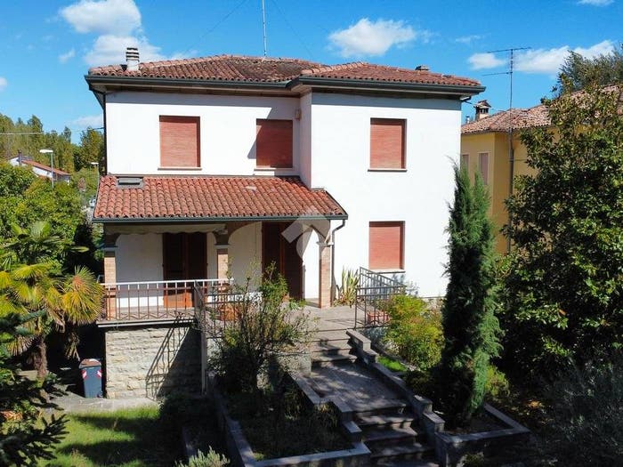 Casa con 6 locali in vendita in Via Cavour, Centro, Bagnacavallo