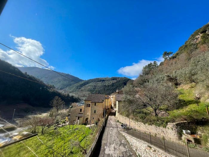 Appartamento trilocale in vendita in Via Dalmazia, Monterivoso, Ferentillo