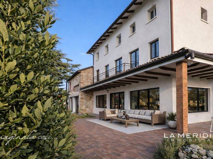 Casa con 6 locali in vendita in Castagnole, Paese