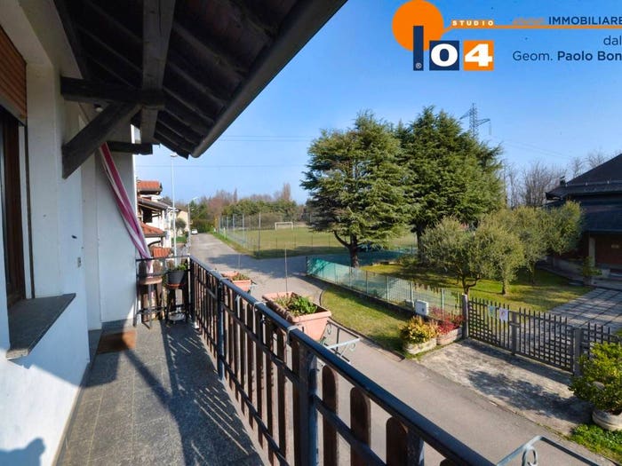 Appartamento trilocale in vendita in Via Vicenza, Cesano Maderno