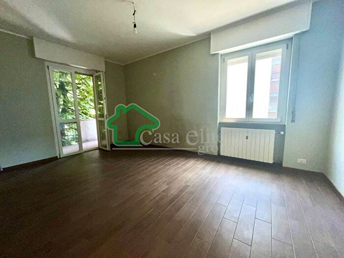 Appartamento trilocale in vendita in Corso Giuseppe Mazzini, Braila Stazione, Lodi