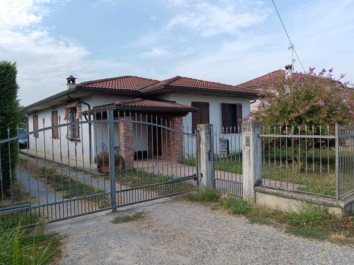Casa con 5 locali in vendita in Casoni, Pieve Porto Morone
