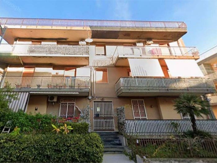Appartamento con 5 locali in vendita in Via Giacomo Matteotti, Centro, Aci Catena