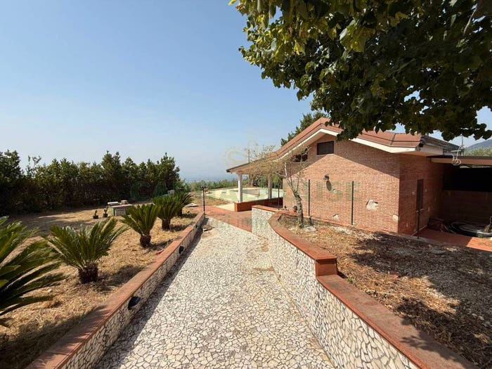 Casa bilocale in vendita in Via Vicinale Matierno, Centro, Roccarainola