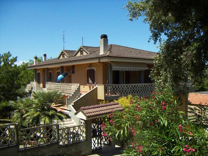 Casa con 6 locali in vendita in Via G Marconi, Centro, Elice