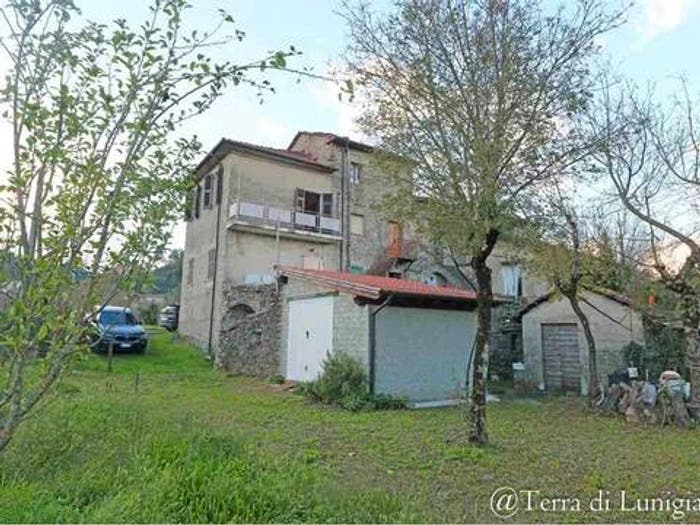 Casa con 6 locali in vendita in Via Della Costituzione, Mulazzo