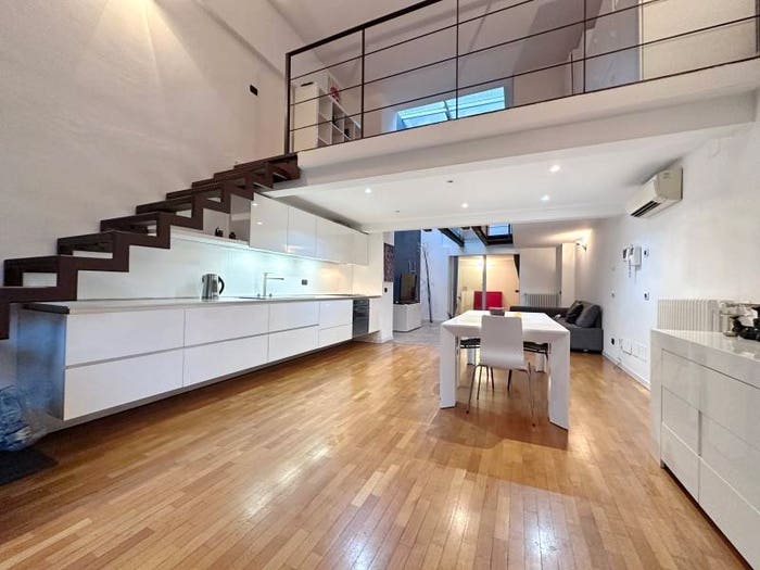 Appartamento quadrilocale in vendita in Scala Manzoni, Milano