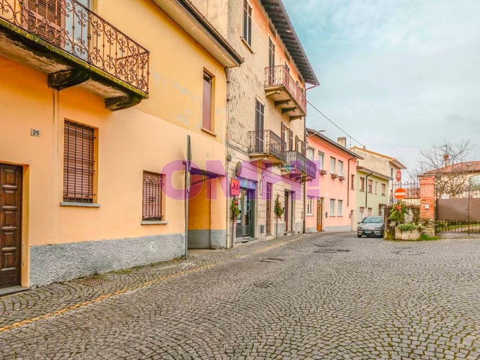 Appartamento monolocale in vendita in Via Piazza Luzzini, Centro, Gavirate