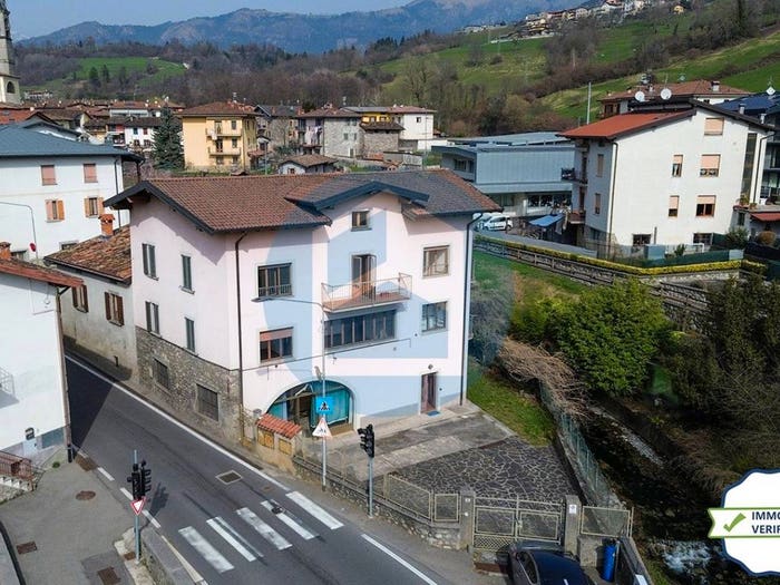 Casa con 6 locali in vendita in Via Moscheni, Cerete Basso, Cerete