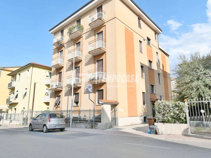 Appartamento trilocale in vendita in Via Giuseppe Verdi, Ascoli Piceno