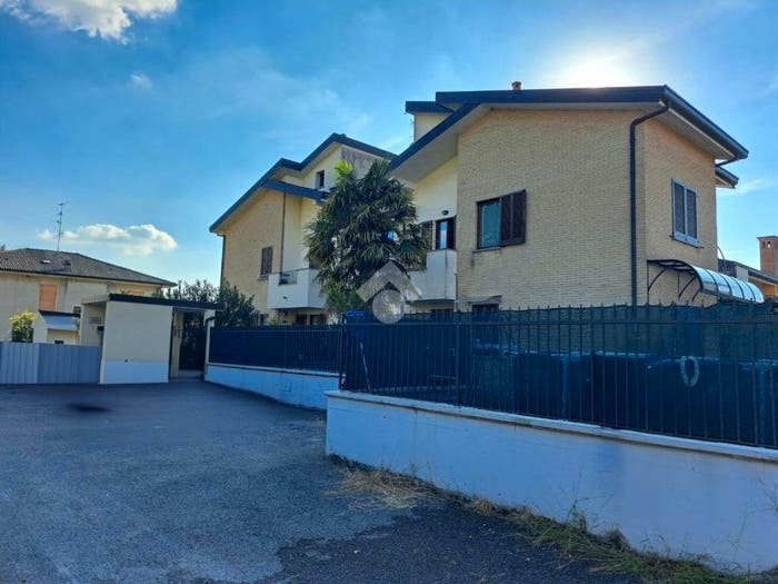 Appartamento quadrilocale in vendita in Via G Mazzini, Centro, Ceriano Laghetto