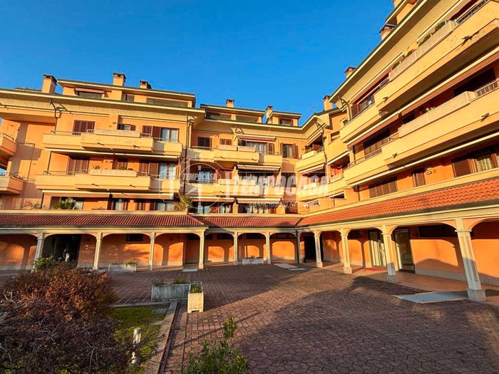 Appartamento trilocale in vendita in Via Costantino, Centro, Paullo