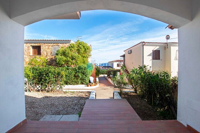Appartamento trilocale in vendita in Via della Donzella, Olbia