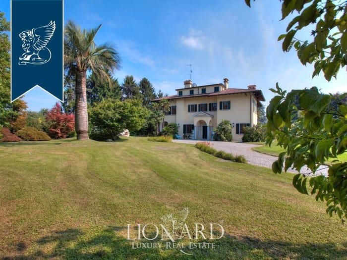 Casa con 6 locali in vendita in Arosio
