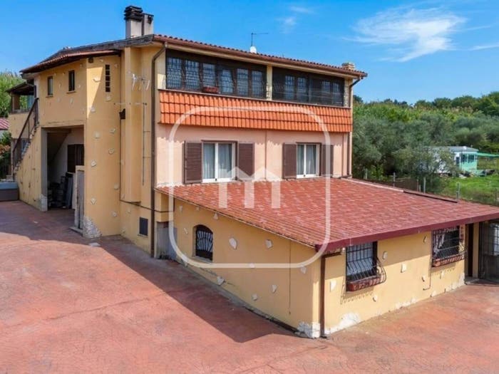 Casa con 6 locali in vendita in Via Colle Pallone Nuovo, Centro, Zagarolo
