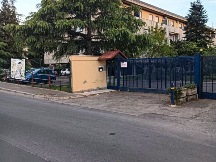 Appartamento con 6 locali in vendita in Via Giovan Battista Pergolesi, Bronte
