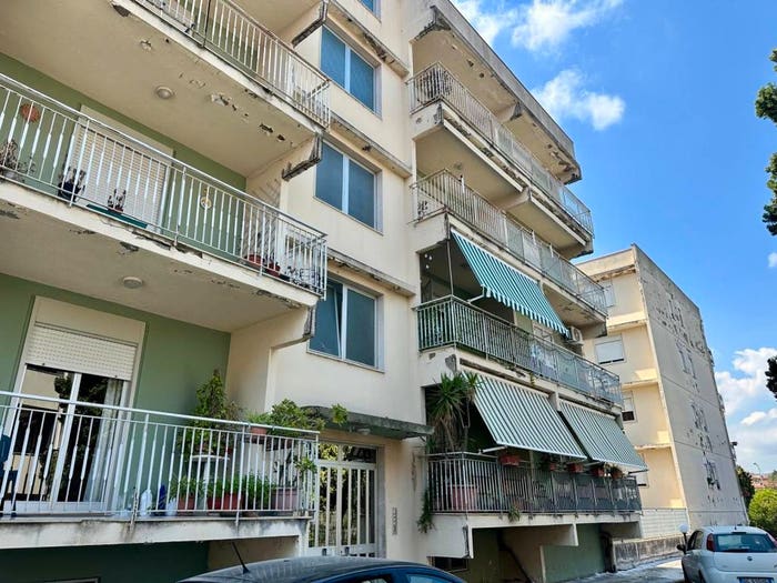 Appartamento con 6 locali in vendita in Via delle Ginestre, Barcellona Pozzo di Gotto