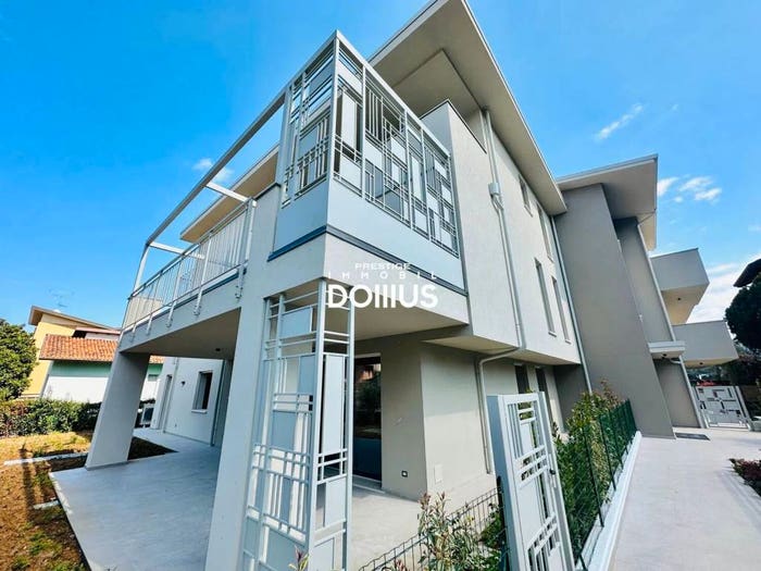 Appartamento trilocale in vendita in Via Sirmione, Desenzano Centro, Desenzano del Garda