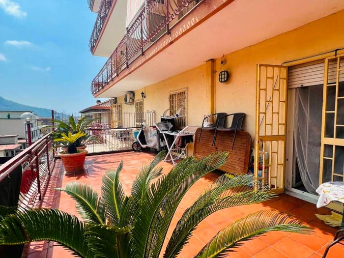 Appartamento quadrilocale in vendita in Via Cannavino, Pianura, Napoli