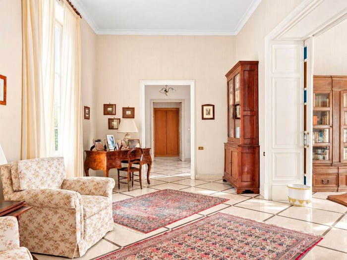 Appartamento con 5 locali in vendita in Via del Parco Margherita, Piazza Amedeo Parco Margherita, Napoli