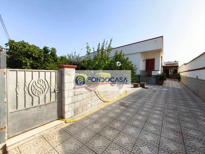 Casa con 6 locali in vendita in Via Lazzaro Spallanzani, Castiglione, Andrano