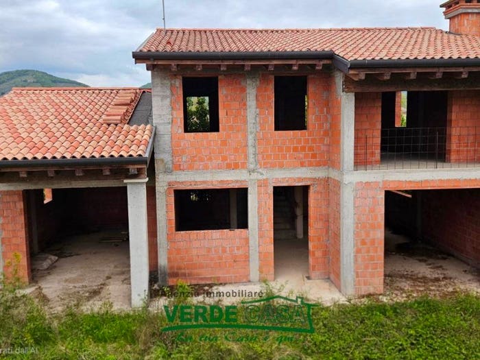 Casa con 6 locali in vendita in VIA NOME DI MARIA, Maser