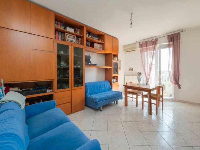 Appartamento trilocale in vendita in Via dei Salici, Quartiere Olmi, Milano