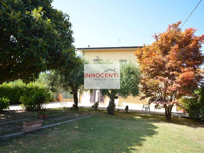 Casa con 6 locali in vendita in Via Comuni d'Europa, Montuolo, Lucca