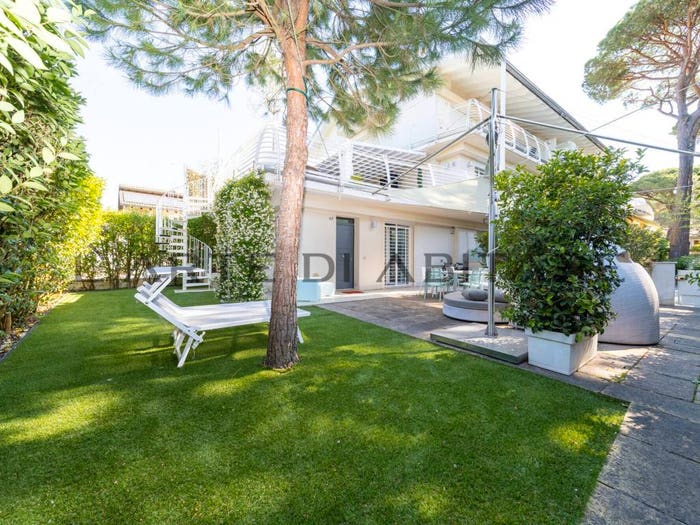 Appartamento con 6 locali in vendita in Viale Giuseppe Verdi, Milano Marittima, Cervia