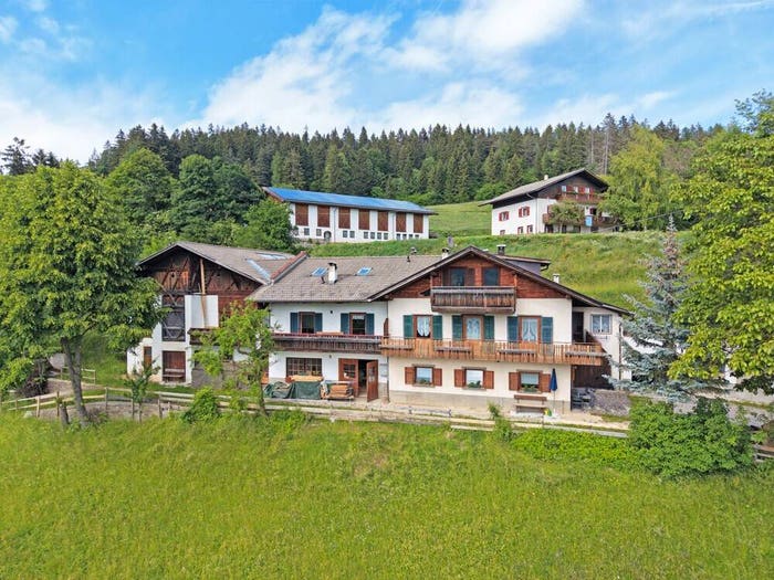 Casa con 6 locali in vendita in Via Klamm, SenaleSan Felice