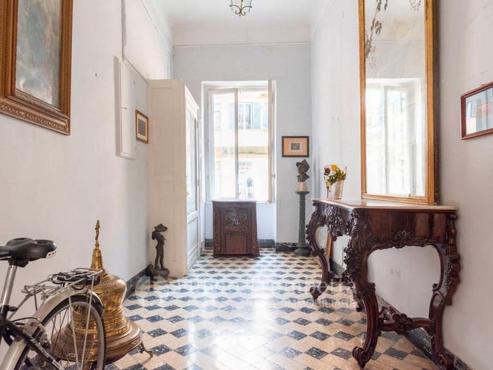 Appartamento con 6 locali in vendita in Via Generale Giordano Orsini, Santa Lucia, Napoli
